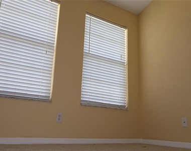 3019 Pointeview Drive - Photo Thumbnail 36