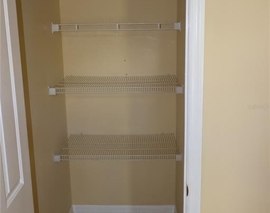 3019 Pointeview Drive - Photo Thumbnail 7
