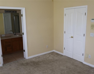 3019 Pointeview Drive - Photo Thumbnail 40