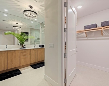 275 1st Avenue S - Photo Thumbnail 75