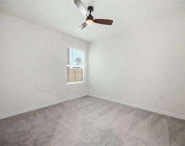 34118 Jasper Stone Drive - Photo Thumbnail 21