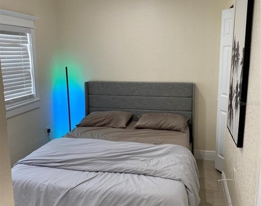 7224 1/2 Coquina Way - Photo Thumbnail 12