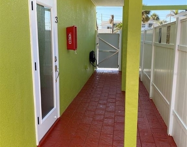 7224 1/2 Coquina Way - Photo Thumbnail 2