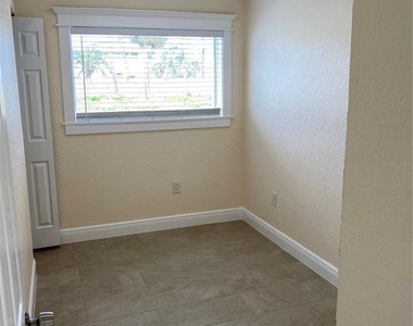 7224 1/2 Coquina Way - Photo Thumbnail 11