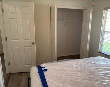 11340 Southwind Lake Drive - Photo Thumbnail 24