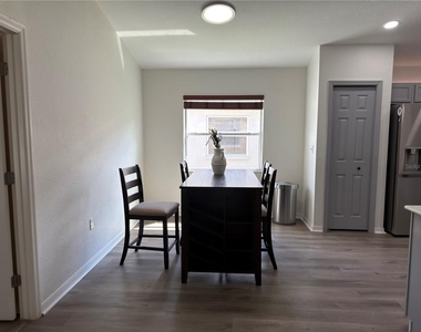 11340 Southwind Lake Drive - Photo Thumbnail 9