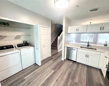 287 Countryside Key Boulevard - Photo Thumbnail 4