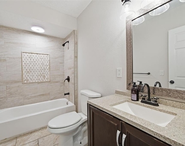 1201 S Lincoln Avenue - Photo Thumbnail 13