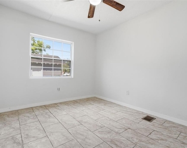 1201 S Lincoln Avenue - Photo Thumbnail 14