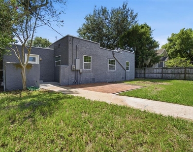 1201 S Lincoln Avenue - Photo Thumbnail 22