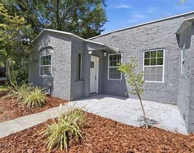 1201 S Lincoln Avenue - Photo Thumbnail 2