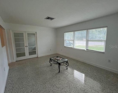 305 N Hercules Avenue - Photo Thumbnail 6