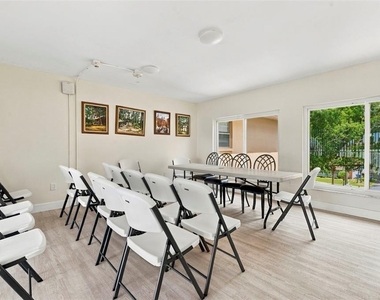 2525 W Bay Drive - Photo Thumbnail 30
