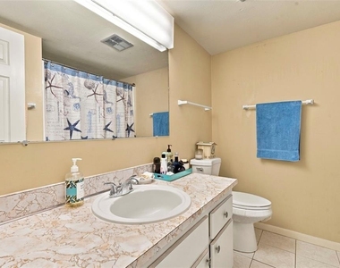2525 W Bay Drive - Photo Thumbnail 19