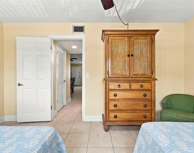 2525 W Bay Drive - Photo Thumbnail 21