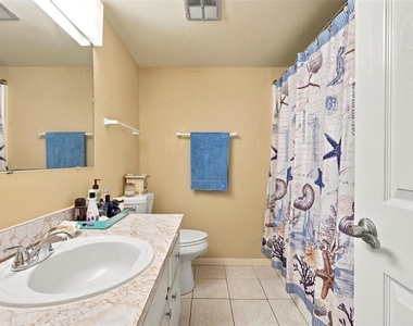 2525 W Bay Drive - Photo Thumbnail 18
