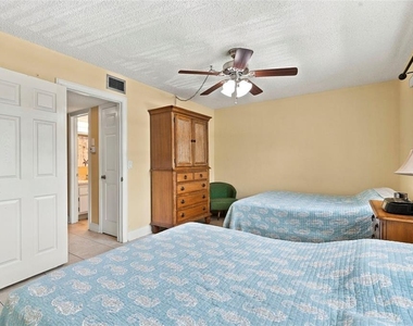 2525 W Bay Drive - Photo Thumbnail 9