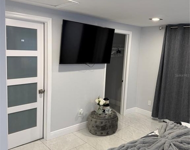 8904 Rosebank Court - Photo Thumbnail 7