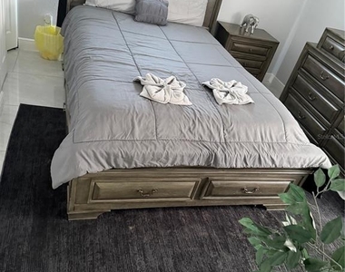 8904 Rosebank Court - Photo Thumbnail 17