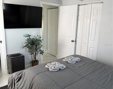 8904 Rosebank Court - Photo Thumbnail 20