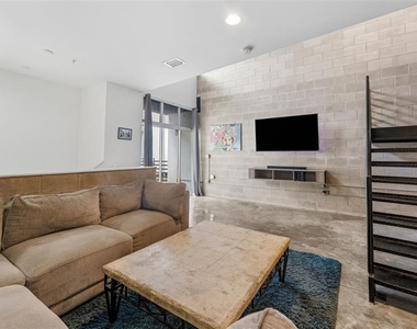 5008 S Macdill Avenue - Photo Thumbnail 4