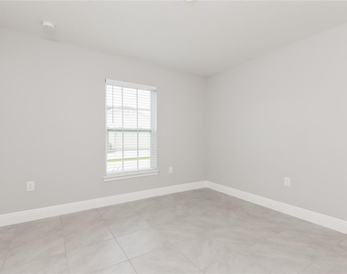 522 Bristol Circle - Photo Thumbnail 9