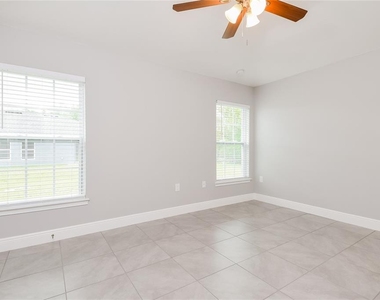 522 Bristol Circle - Photo Thumbnail 11