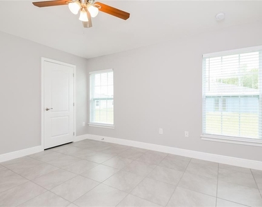 522 Bristol Circle - Photo Thumbnail 10
