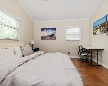 6914 N Lynn Avenue - Photo Thumbnail 20