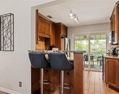 6914 N Lynn Avenue - Photo Thumbnail 11