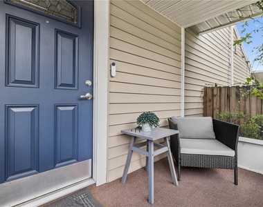 6914 N Lynn Avenue - Photo Thumbnail 4
