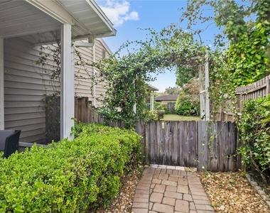 6914 N Lynn Avenue - Photo Thumbnail 3