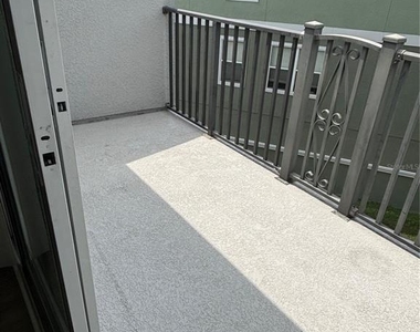 551 Vincinda Crest Way - Photo Thumbnail 9