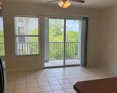 551 Vincinda Crest Way - Photo Thumbnail 3