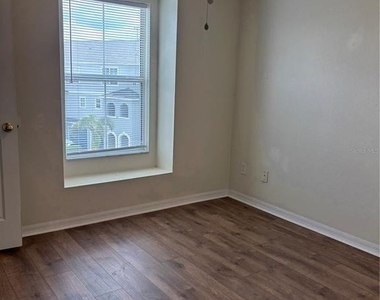 551 Vincinda Crest Way - Photo Thumbnail 6