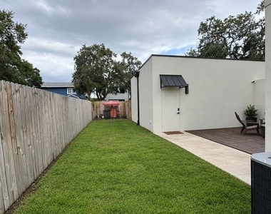 412 W Amelia Avenue - Photo Thumbnail 31