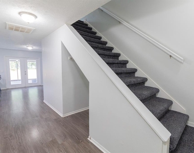 603 Angelica Place - Photo Thumbnail 10
