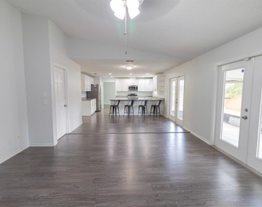 603 Angelica Place - Photo Thumbnail 11
