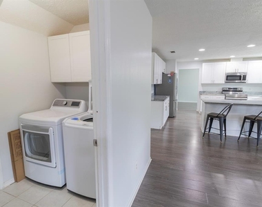 603 Angelica Place - Photo Thumbnail 5