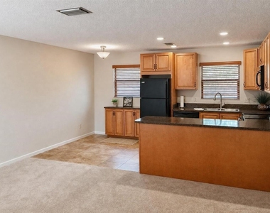 4933 91st Avenue N - Photo Thumbnail 5