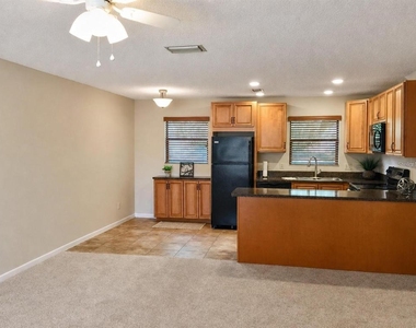 4933 91st Avenue N - Photo Thumbnail 3