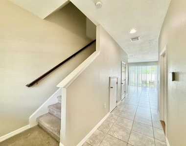 7123 Summer Holly Place - Photo Thumbnail 1