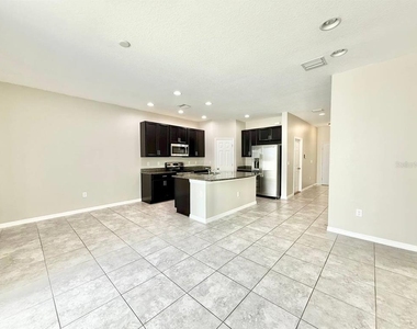 7123 Summer Holly Place - Photo Thumbnail 10