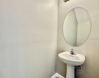 7123 Summer Holly Place - Photo Thumbnail 13