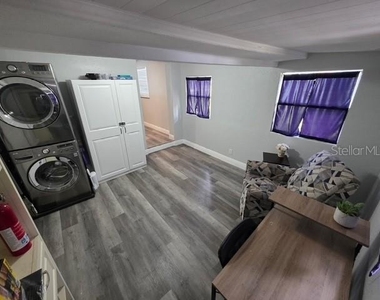 6802 N Boulevard - Photo Thumbnail 2