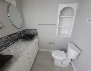 831 Sw 49th Terrace - Photo Thumbnail 12
