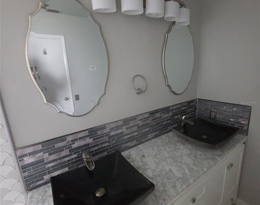 831 Sw 49th Terrace - Photo Thumbnail 10