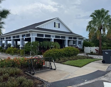 2907 Rock Sound Street - Photo Thumbnail 37