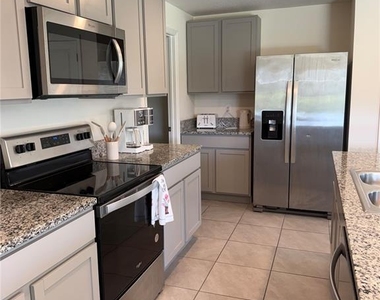 2907 Rock Sound Street - Photo Thumbnail 6