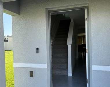 2907 Rock Sound Street - Photo Thumbnail 36